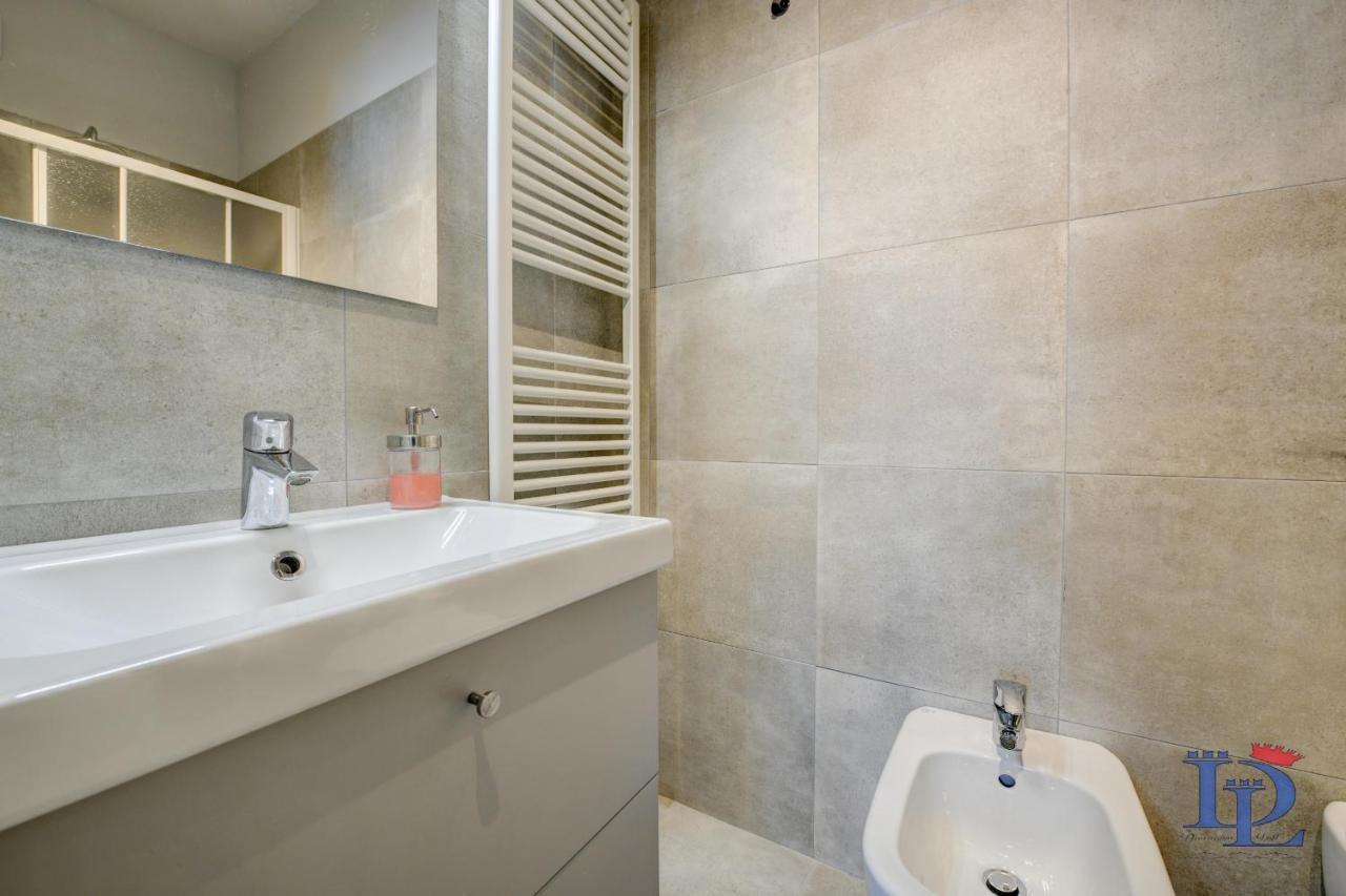 Desenzanoloft Official Partner Marriott Homes & Villas - Bacco Family Apartment เดเซนซาโนเดลการ์ดา ภายนอก รูปภาพ
